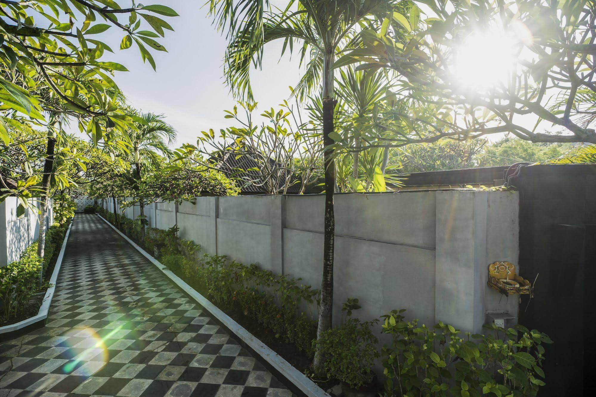 Kunti Villas Seminyak  Exterior photo